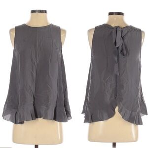 🌺 2/$20 Madewell grey silk blouse with open back and bow detail size small